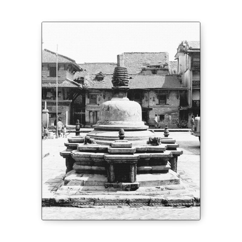 Famous Bell In Courtyard Center - Patan Nepal, Durbar Square - Canvas Print