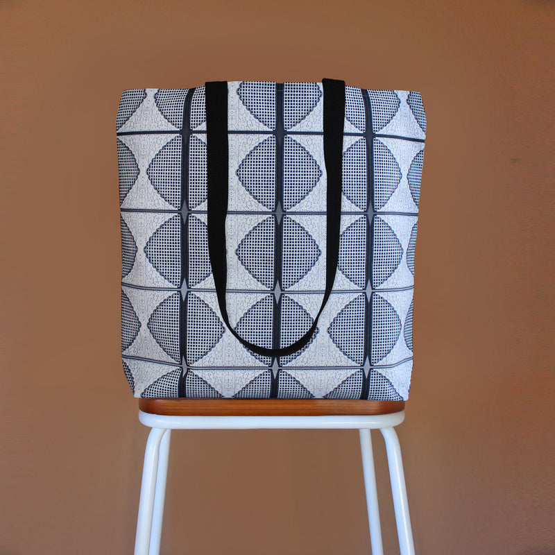 Grate-ness Grid Tote bag